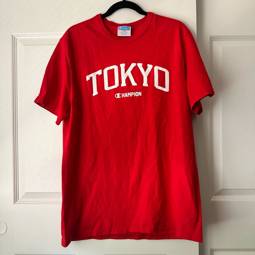 Large Champion Tokyo Red Graphic Crewneck T-Shirt
